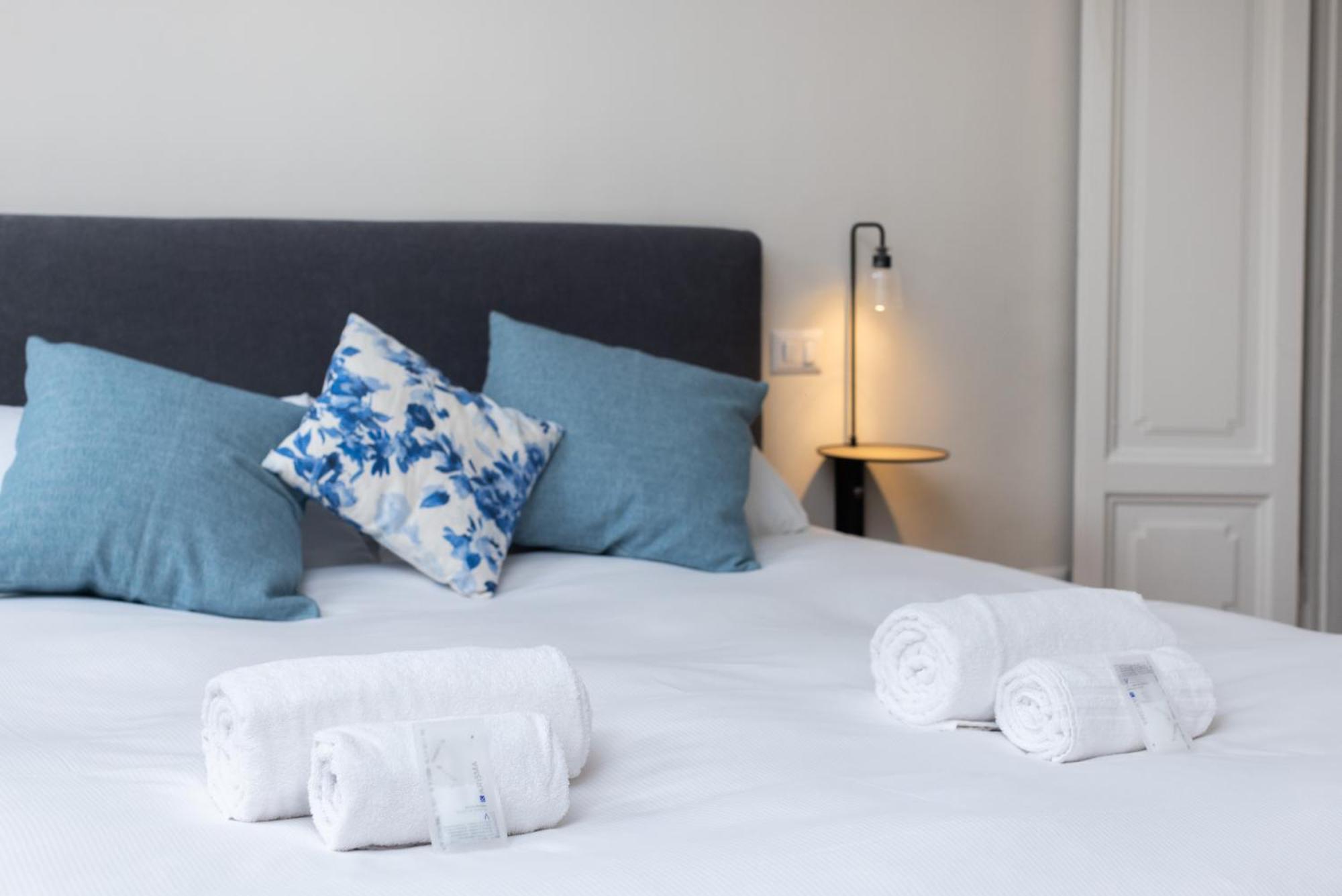 Living Uniqc Apartment - Duomo 밀라노 외부 사진